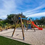 Green C Apartment - Luxurious & Playground & Garage